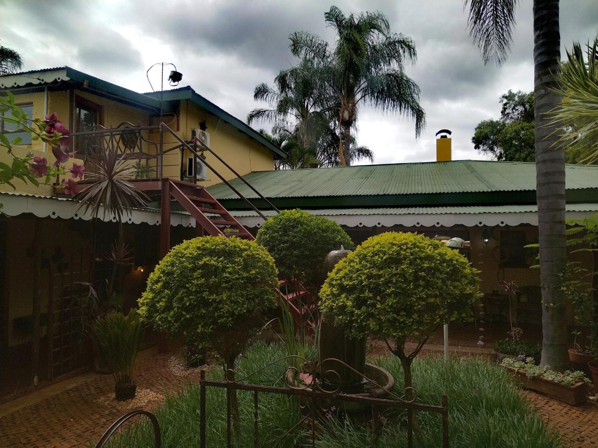 Africas Eden Guesthouse Mookgophong Exterior foto