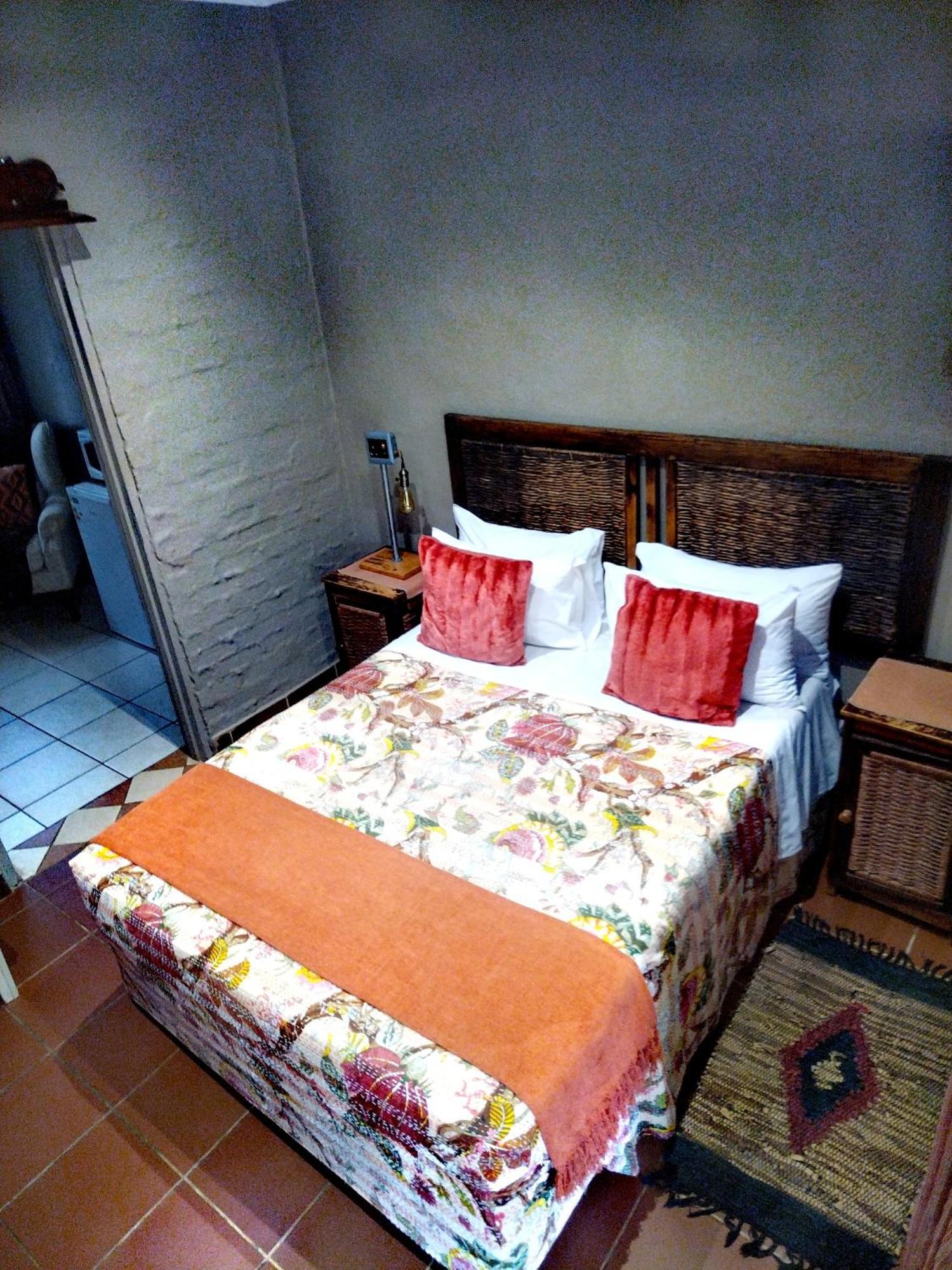 Africas Eden Guesthouse Mookgophong Exterior foto